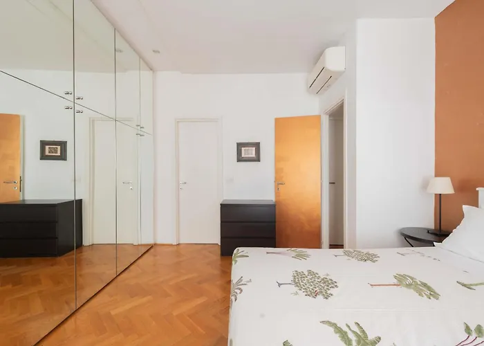 Apartment Fontana Di Trevi Modern Rome