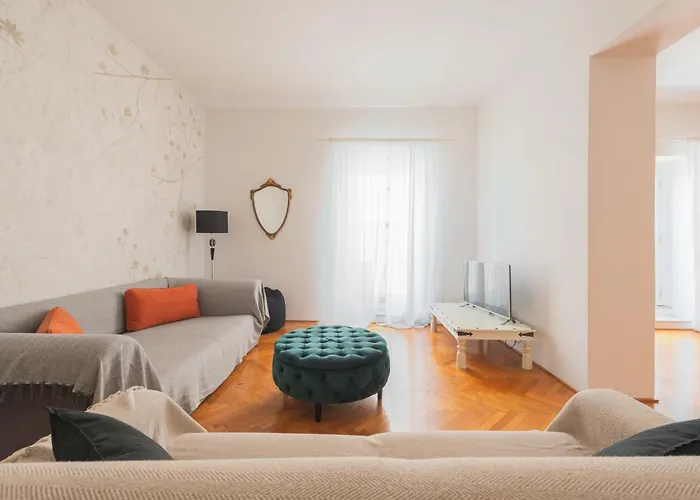 Fontana Di Trevi Modern Apartment Rome