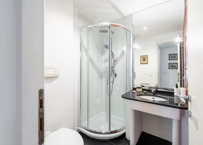 Apartment Fontana Di Trevi Modern